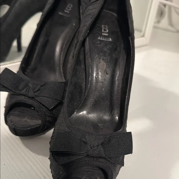 Black Peep-Toe Heels - Picture 4 of 9